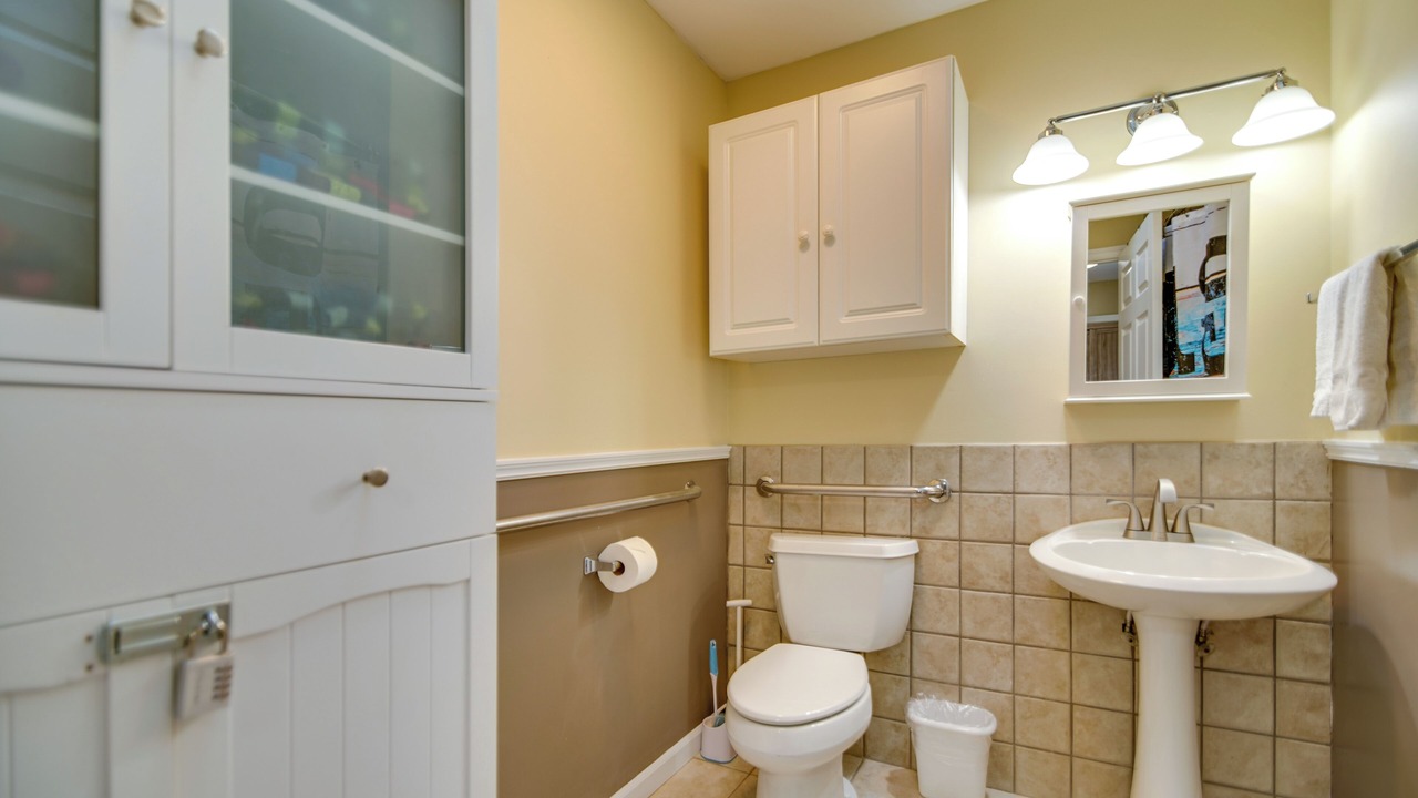 Photo of Bathroom in Twin Lakes