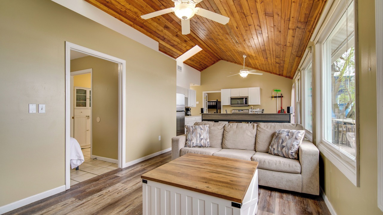 Photo of Livingroom in Twin Lakes
