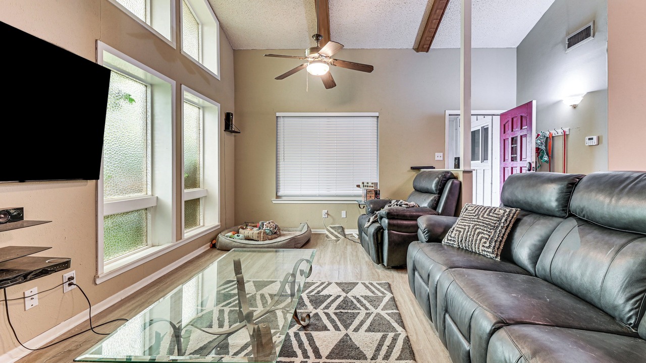 Photo of Livingroom in Denton