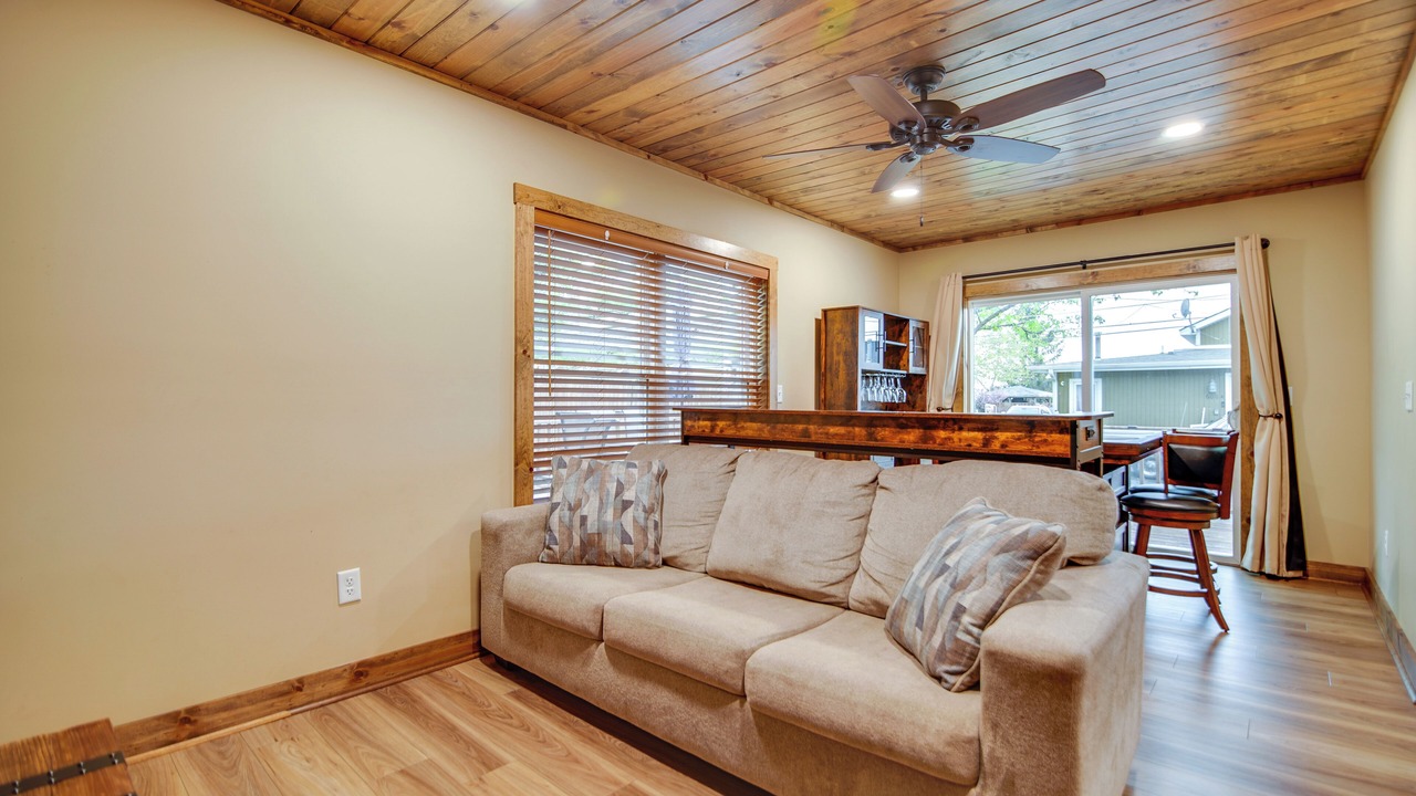 Photo of Livingroom in Twin Lakes