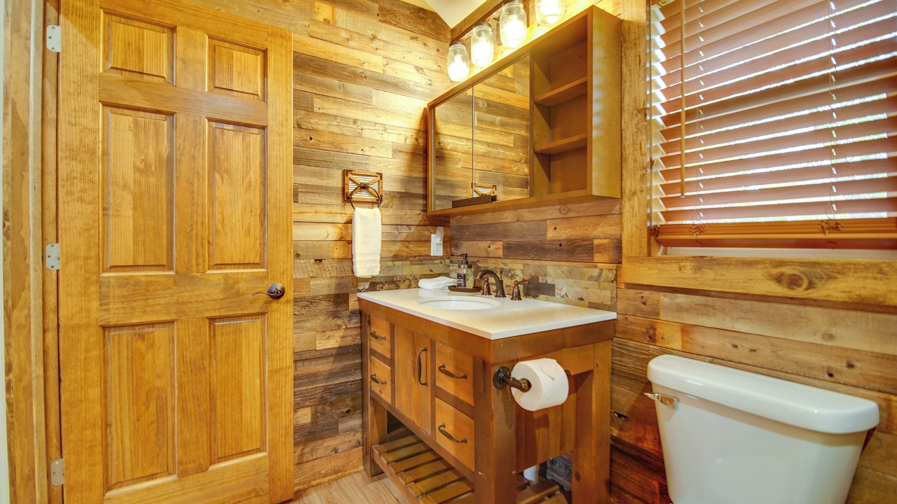Photo of Bathroom in Twin Lakes