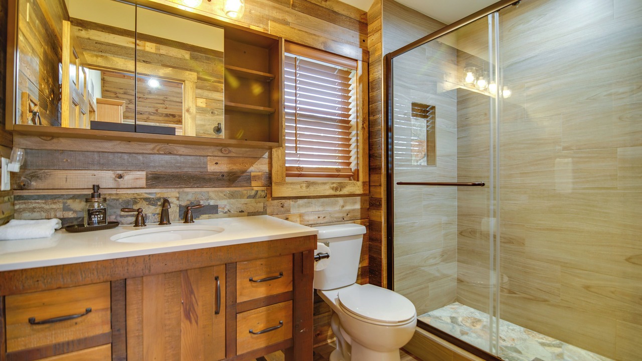 Photo of Bathroom in Twin Lakes