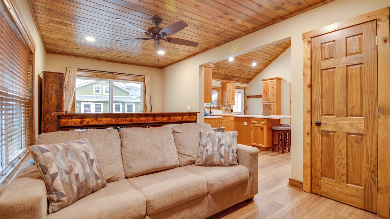 Photo of Livingroom in Twin Lakes