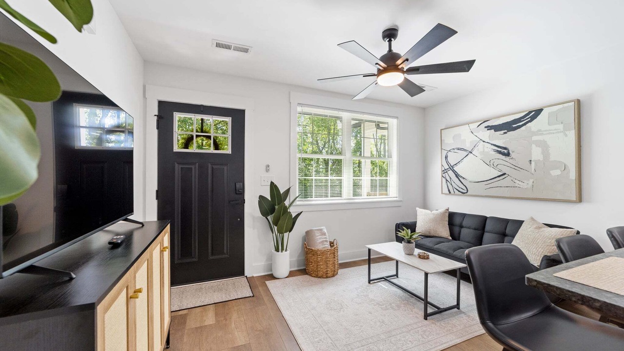 Photo of Livingroom in Clarksville