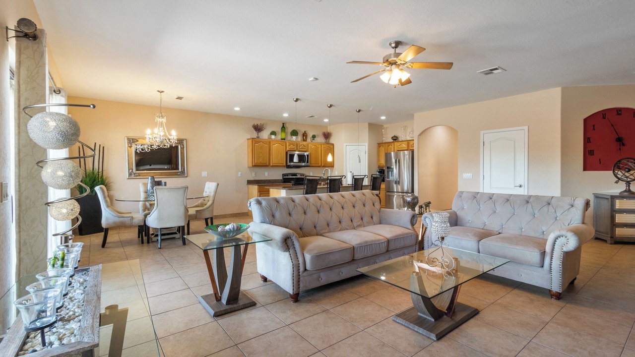 Photo of Livingroom in Paradise Valley Village