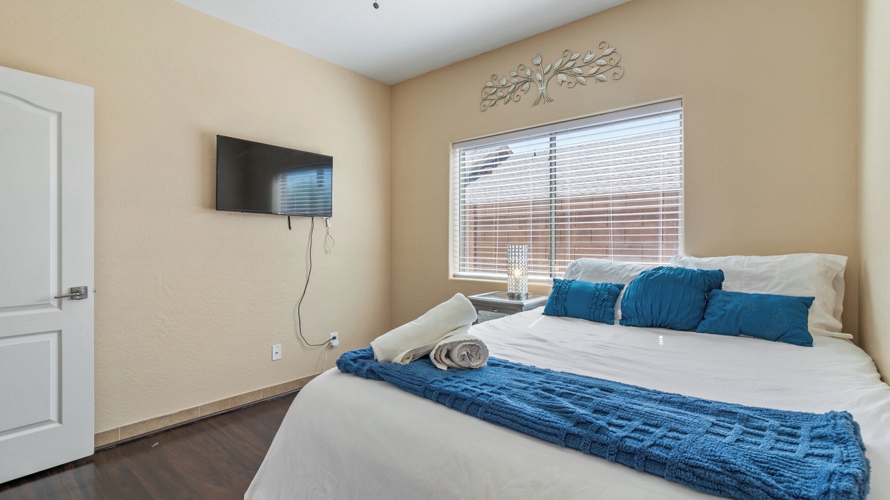 Photo of Bedroom in Paradise Valley Village