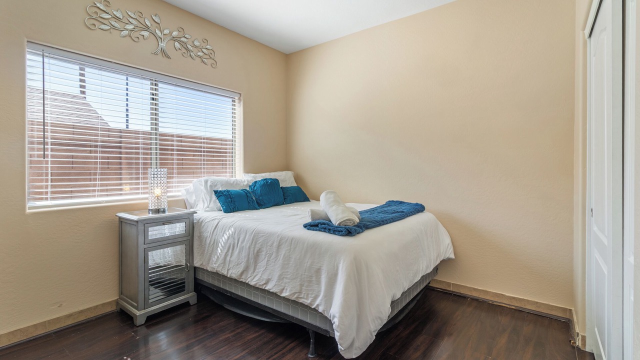 Photo of Bedroom in Paradise Valley Village