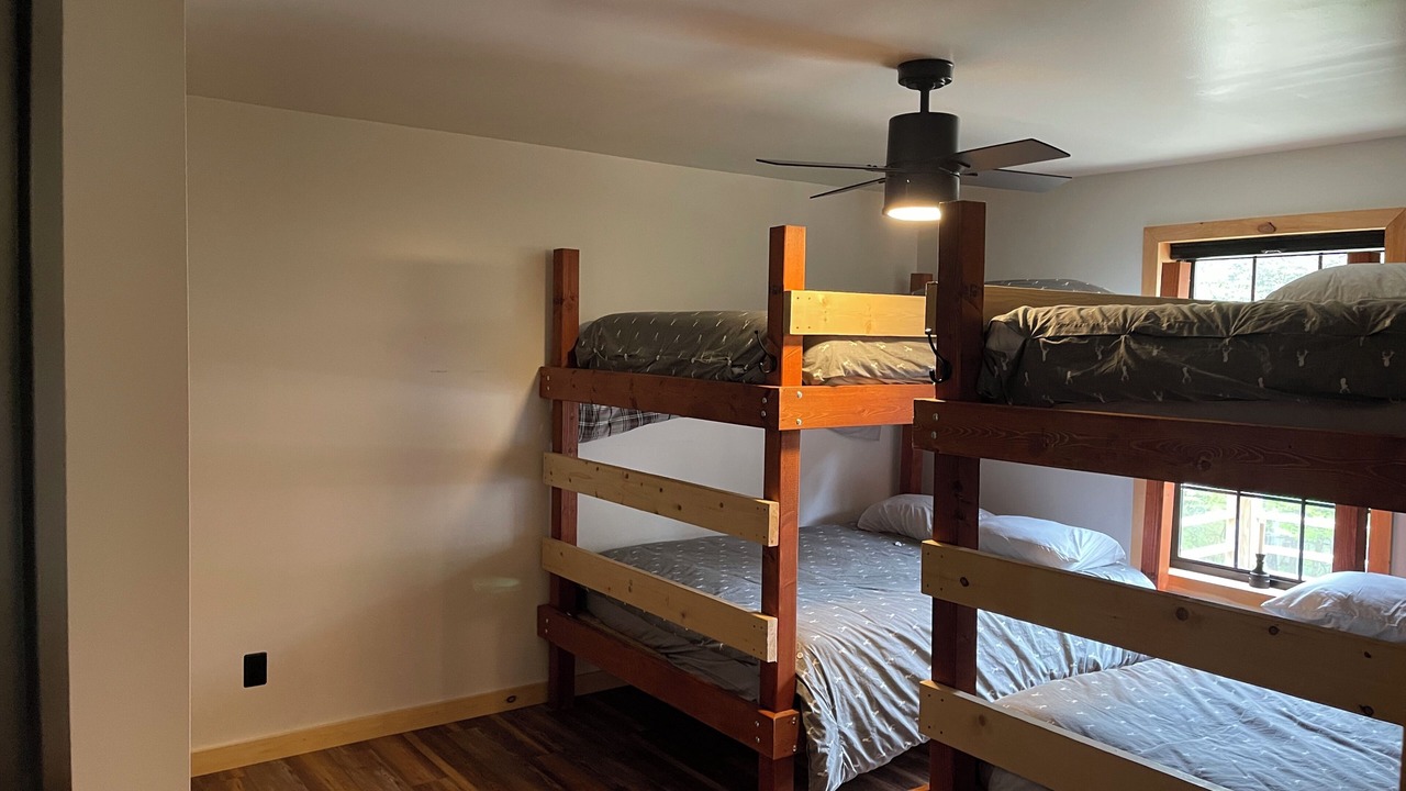 Photo of Bedroom in Munson