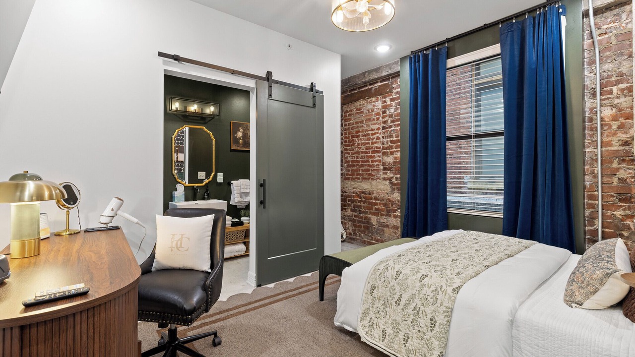 Photo of Bedroom in Downtown Chattanooga