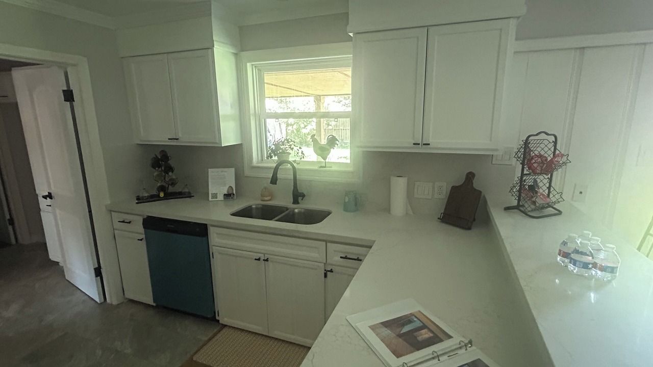 Photo of Kitchen in Garden Oaks