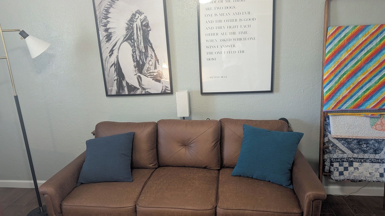 Photo of Livingroom in Cache