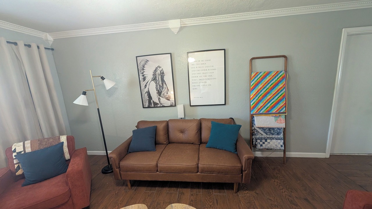 Photo of Livingroom in Cache
