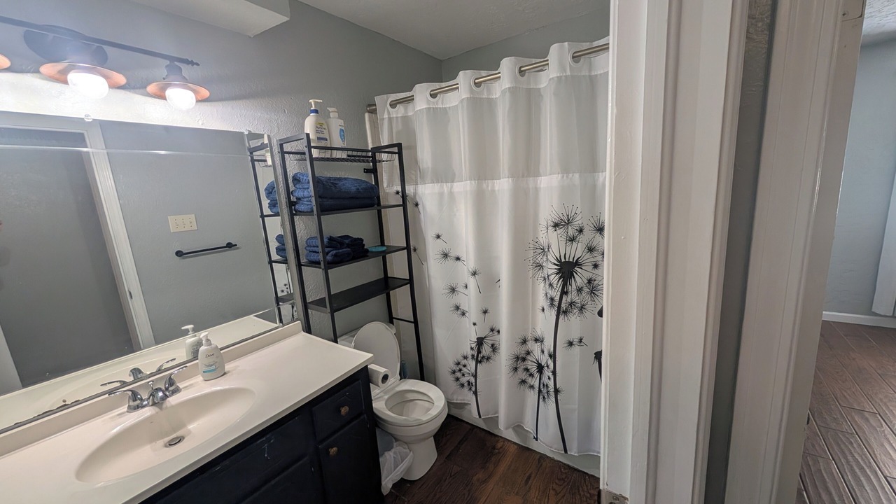 Photo of Bathroom in Cache