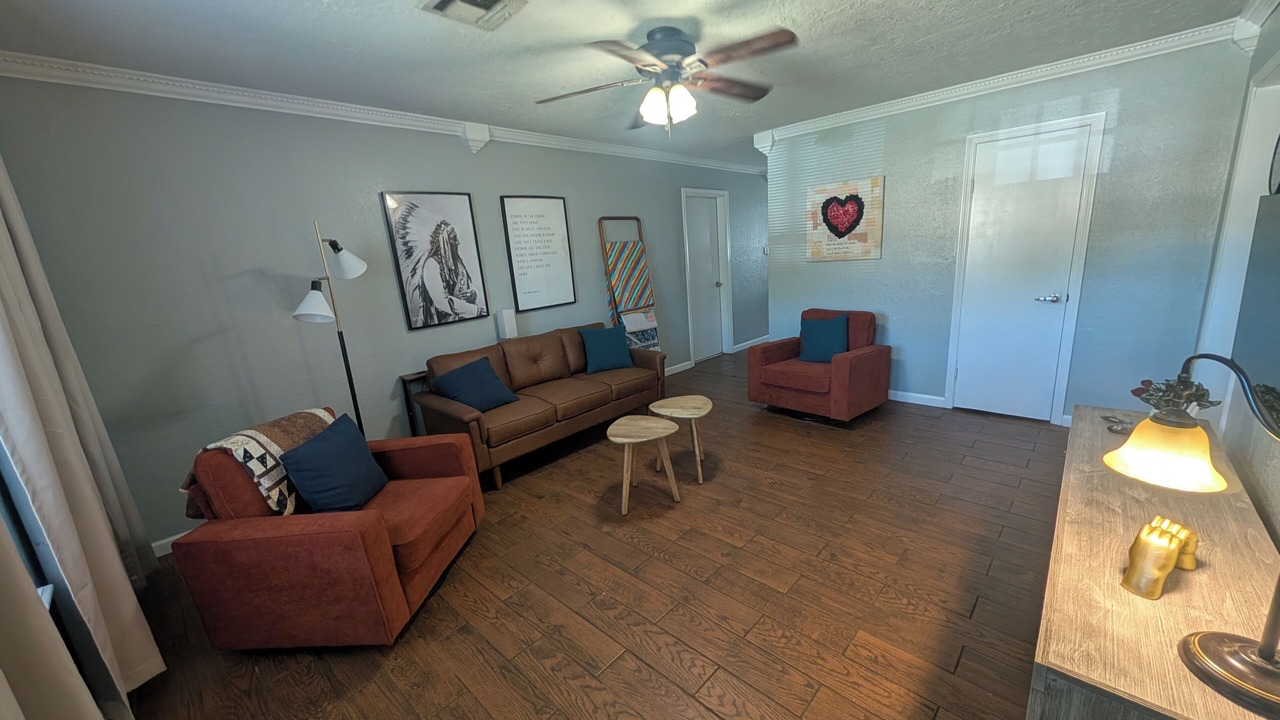 Photo of Livingroom in Cache