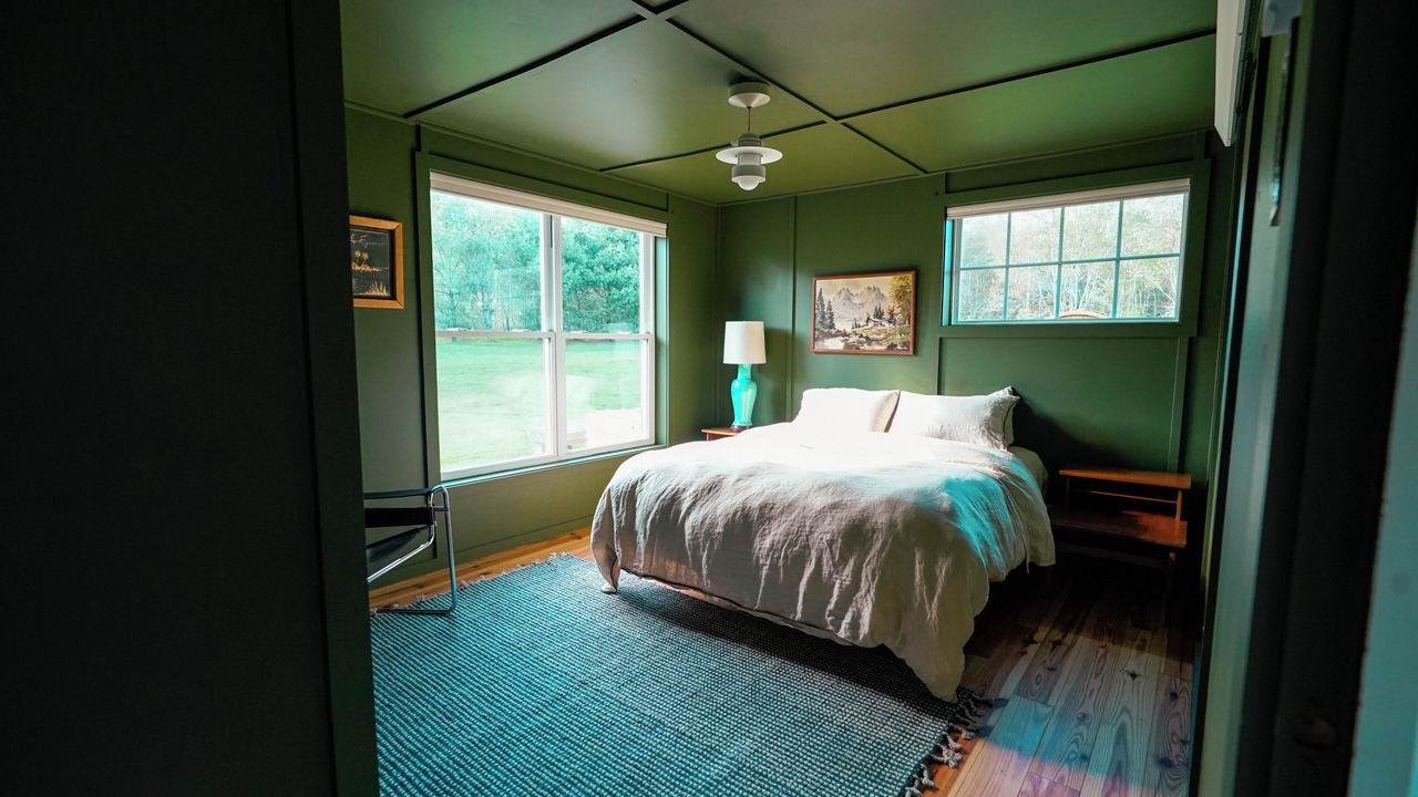 Photo of Bedroom in Parksville