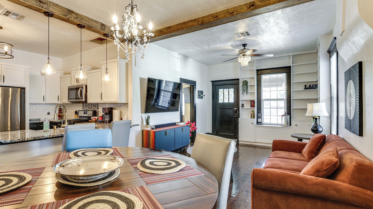 Photo of Livingroom in El Paso