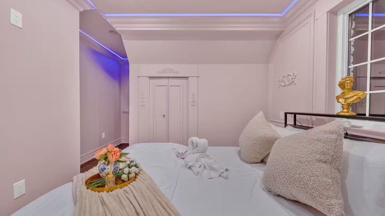 Photo of Bedroom in Town of Essex