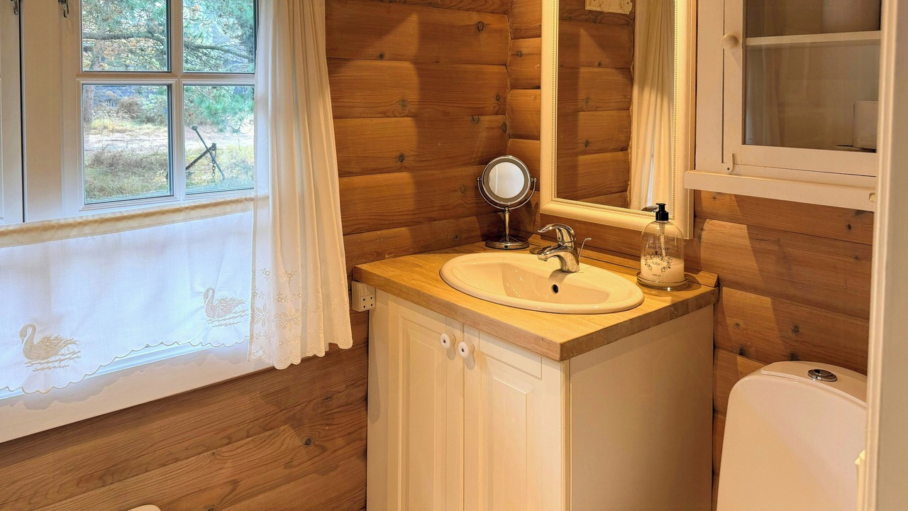 Photo of Bathroom in Yderby