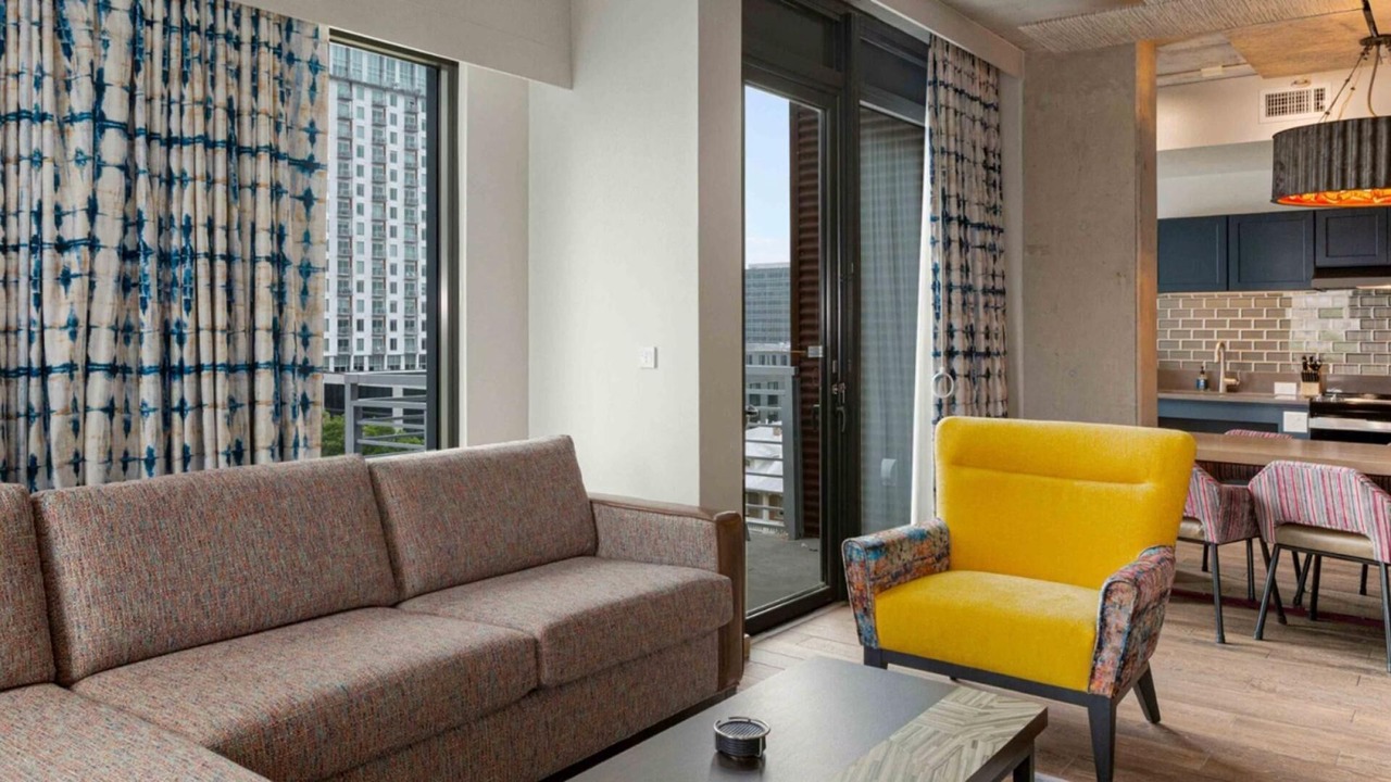 Photo of Livingroom in Civic District