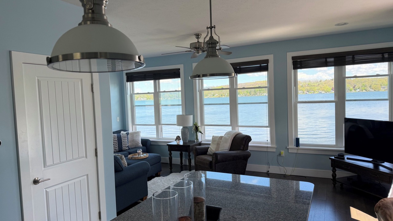 Photo of Livingroom in Geneseo