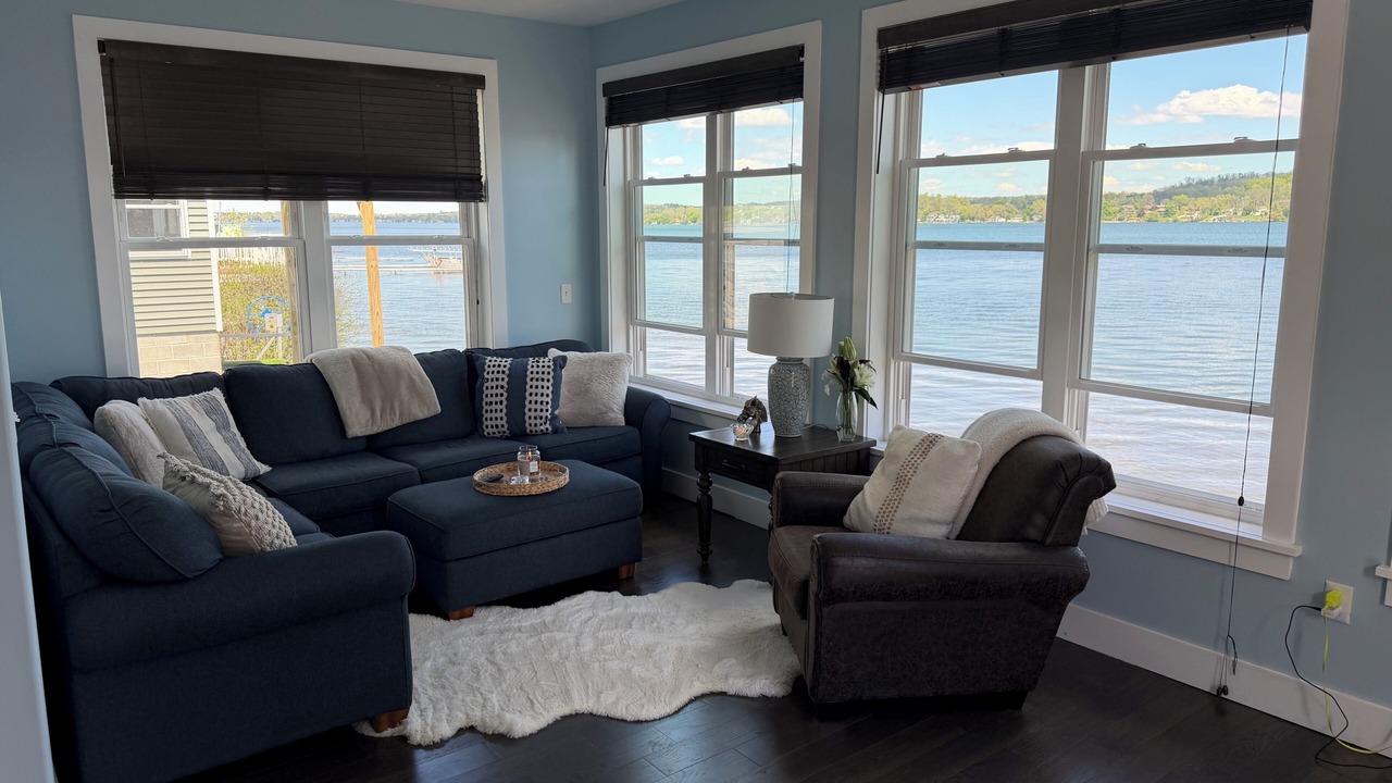 Photo of Livingroom in Geneseo