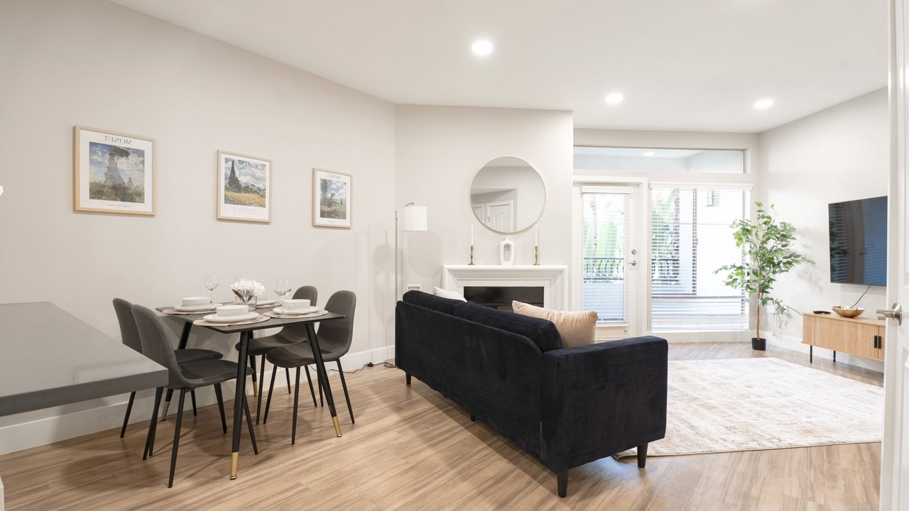 Photo of Livingroom in Los Angeles