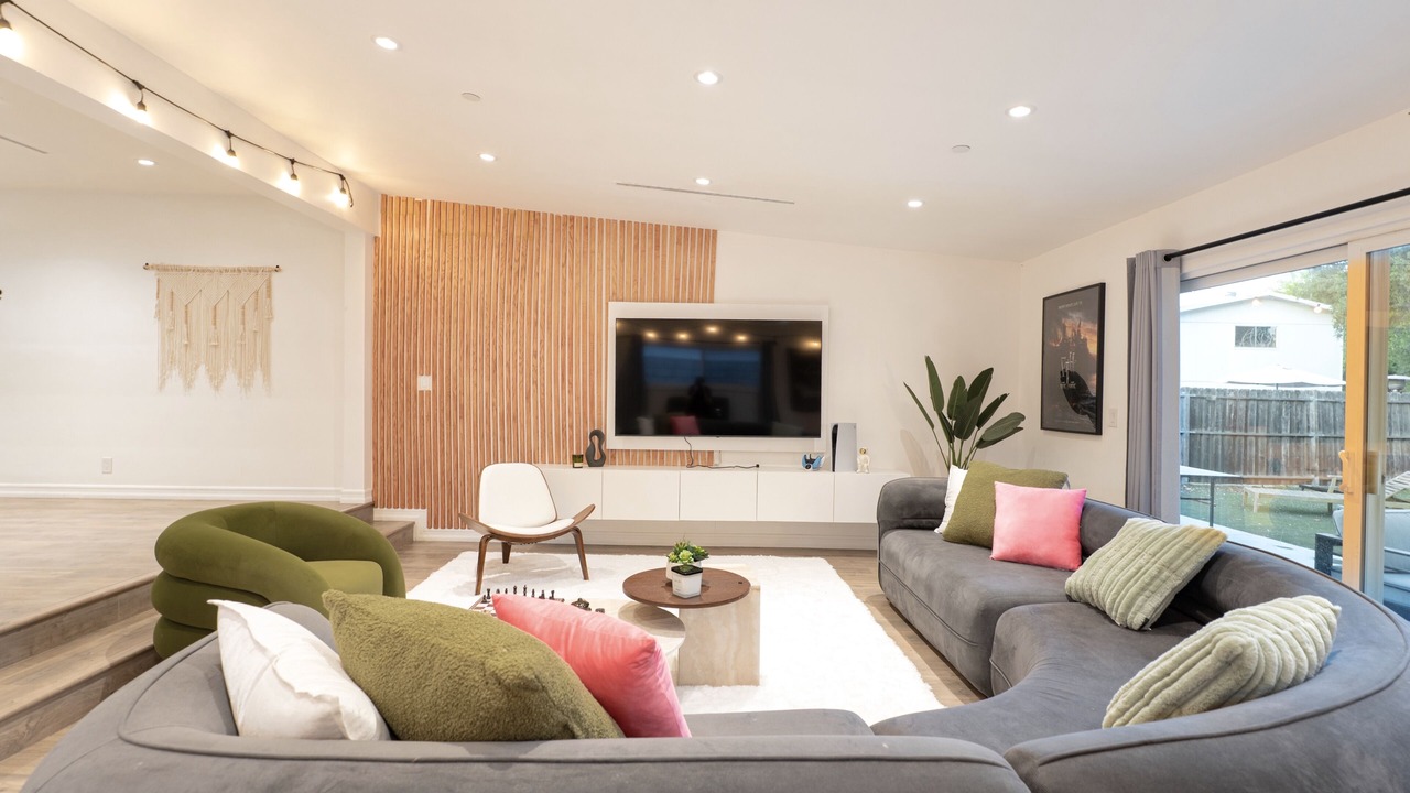 Photo of Livingroom in Burbank