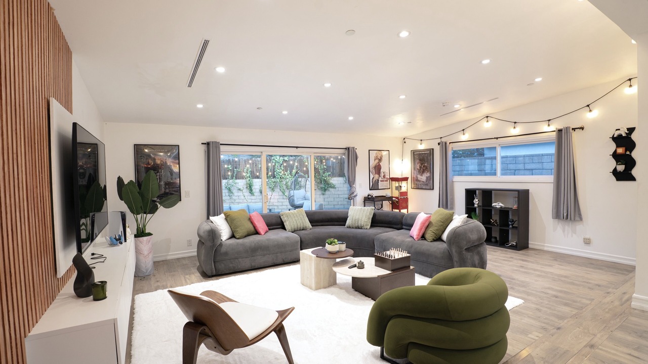 Photo of Livingroom in Burbank