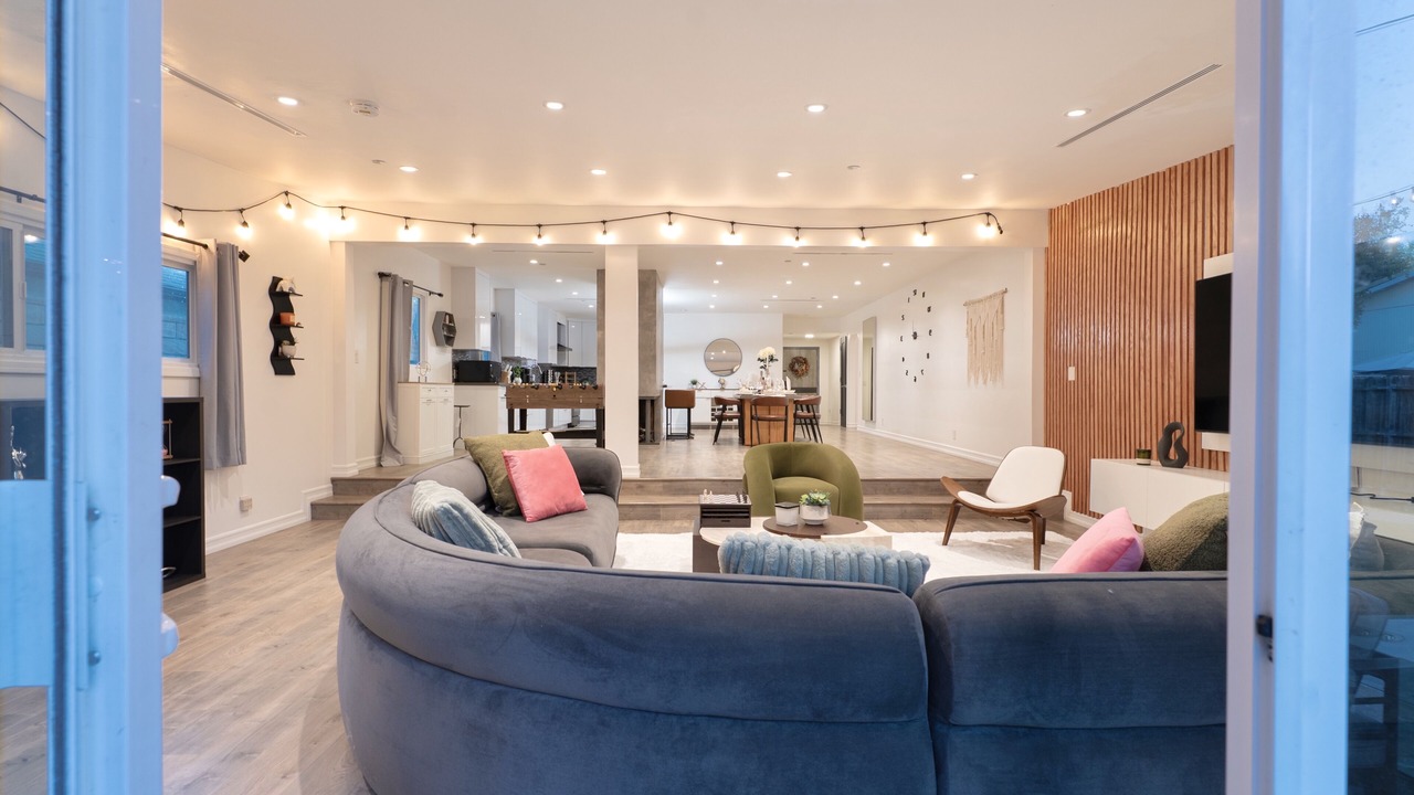 Photo of Livingroom in Burbank