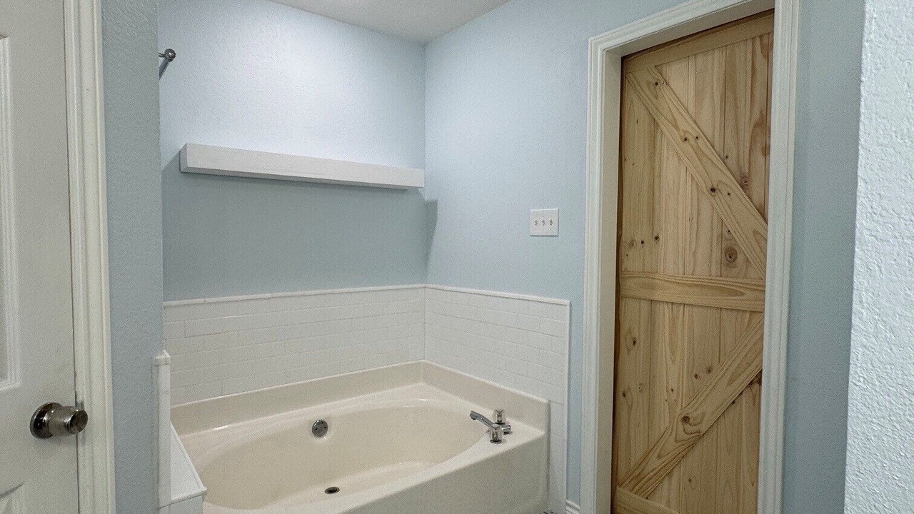 Photo of Bathroom in Krum