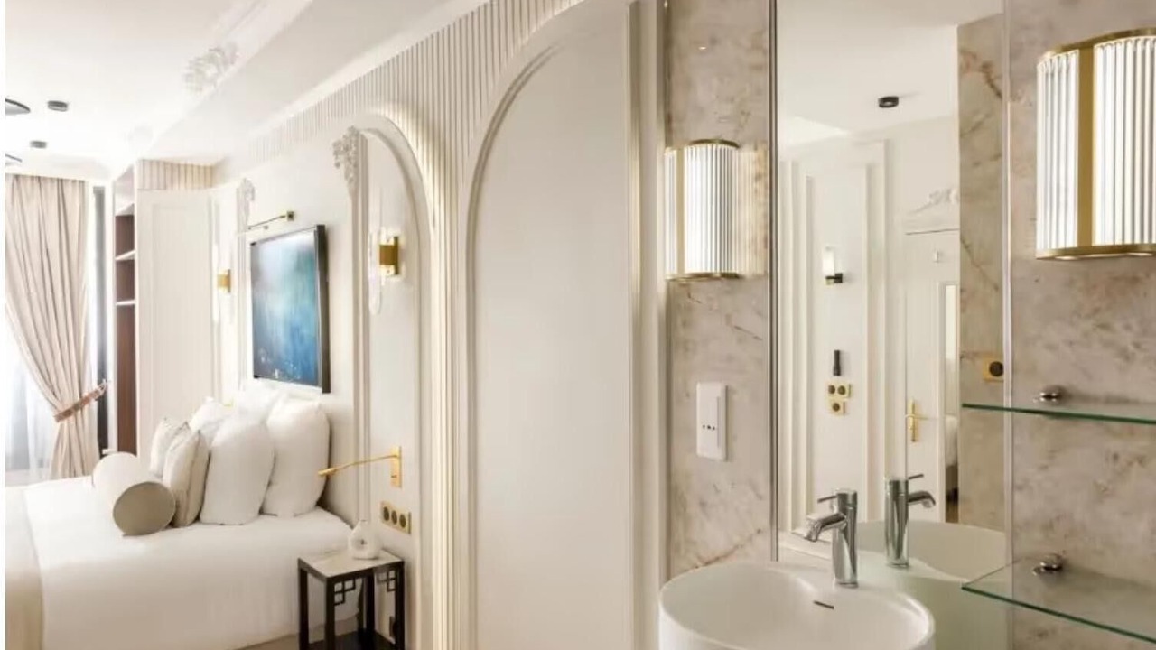 Photo of Bathroom in Faubourg Saint-Germain