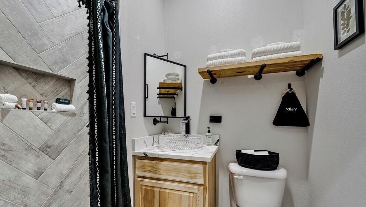 Photo of Bathroom in Royal