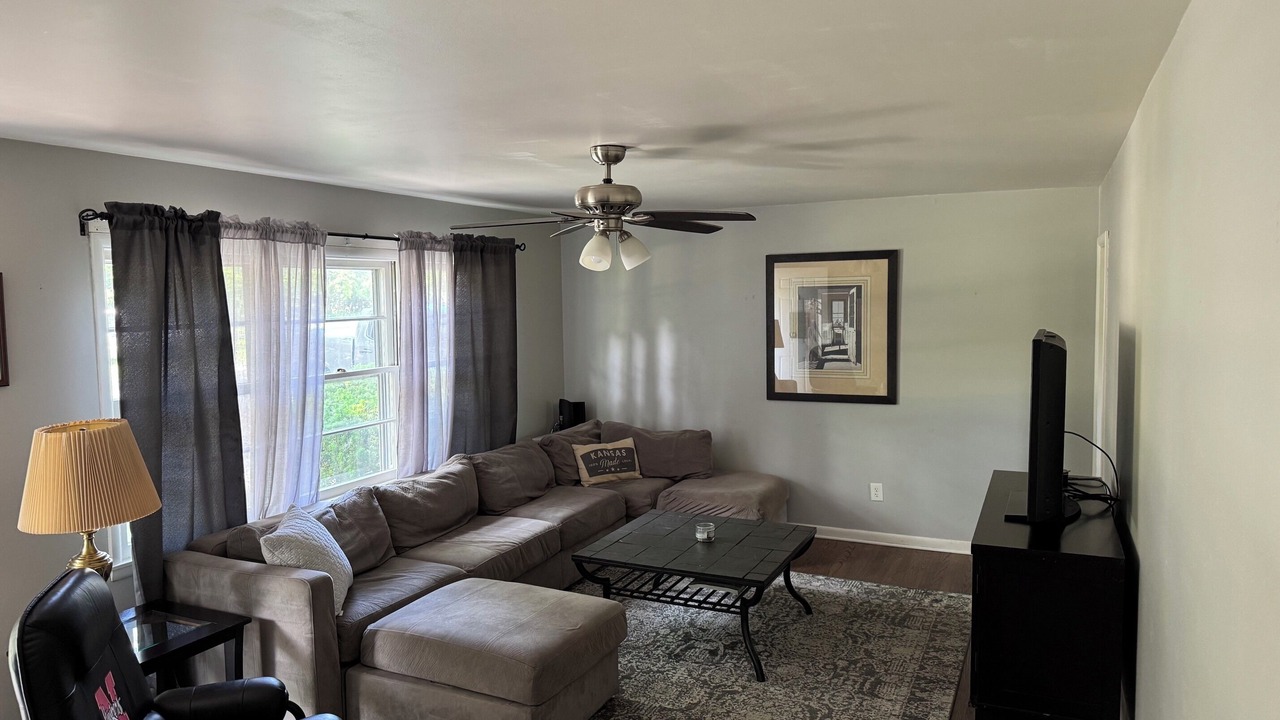 Photo of Livingroom in Edwardsville