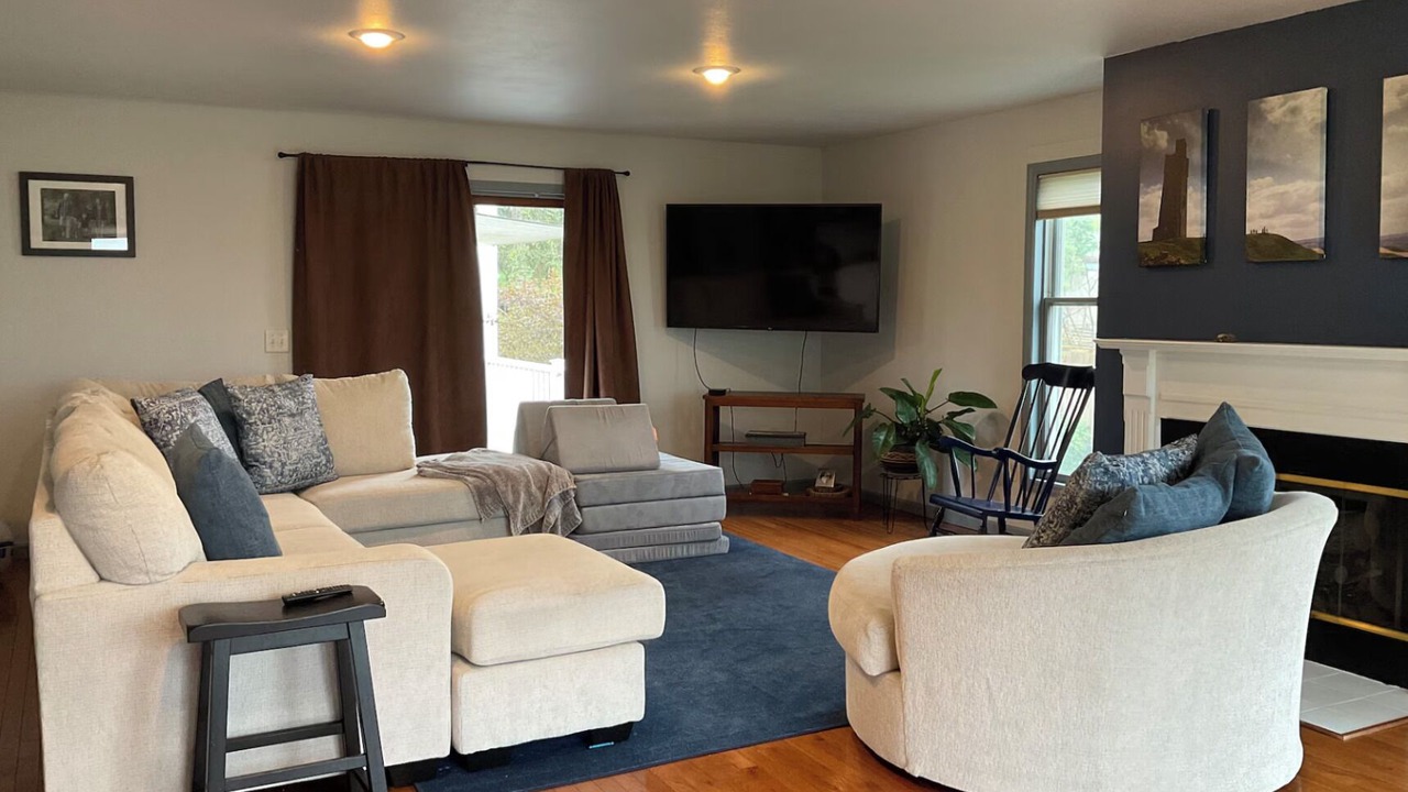 Photo of Livingroom in South Hill