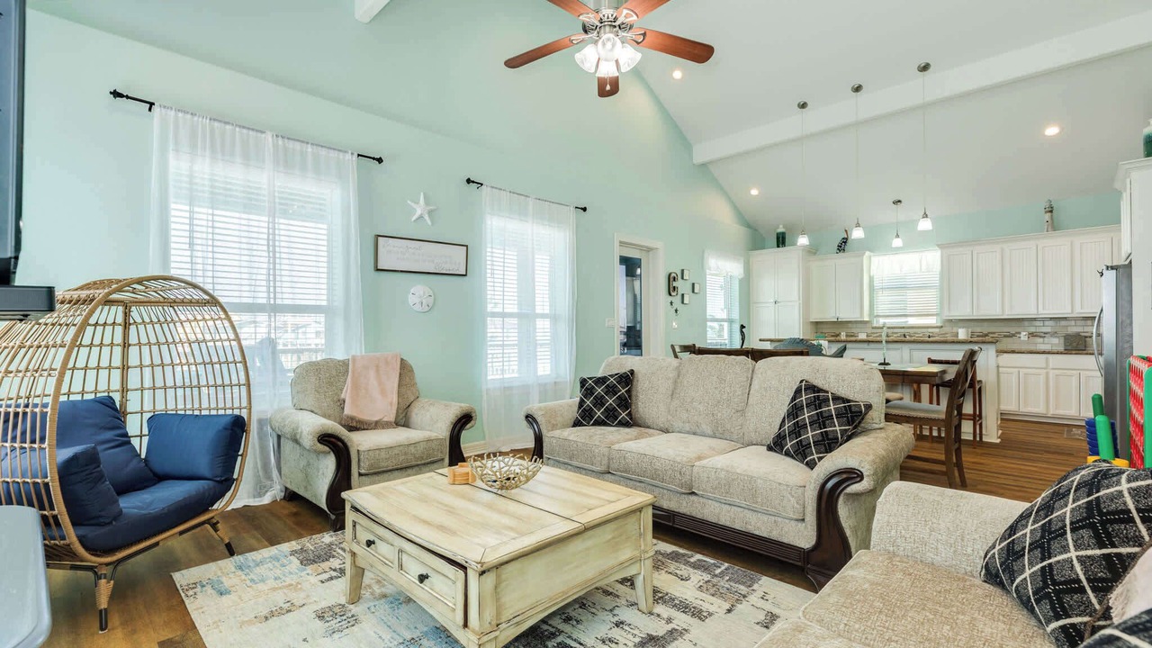 Photo of Livingroom in Surfside Beach