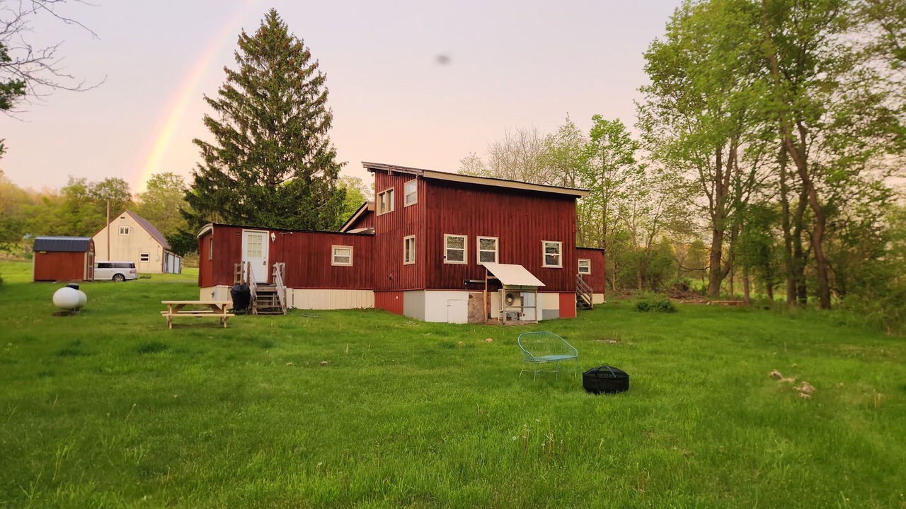 Photo of Outdoor in Burdett