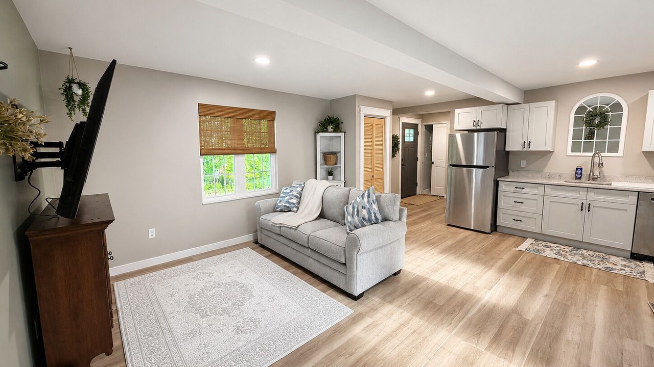 Photo of Livingroom in Waverly