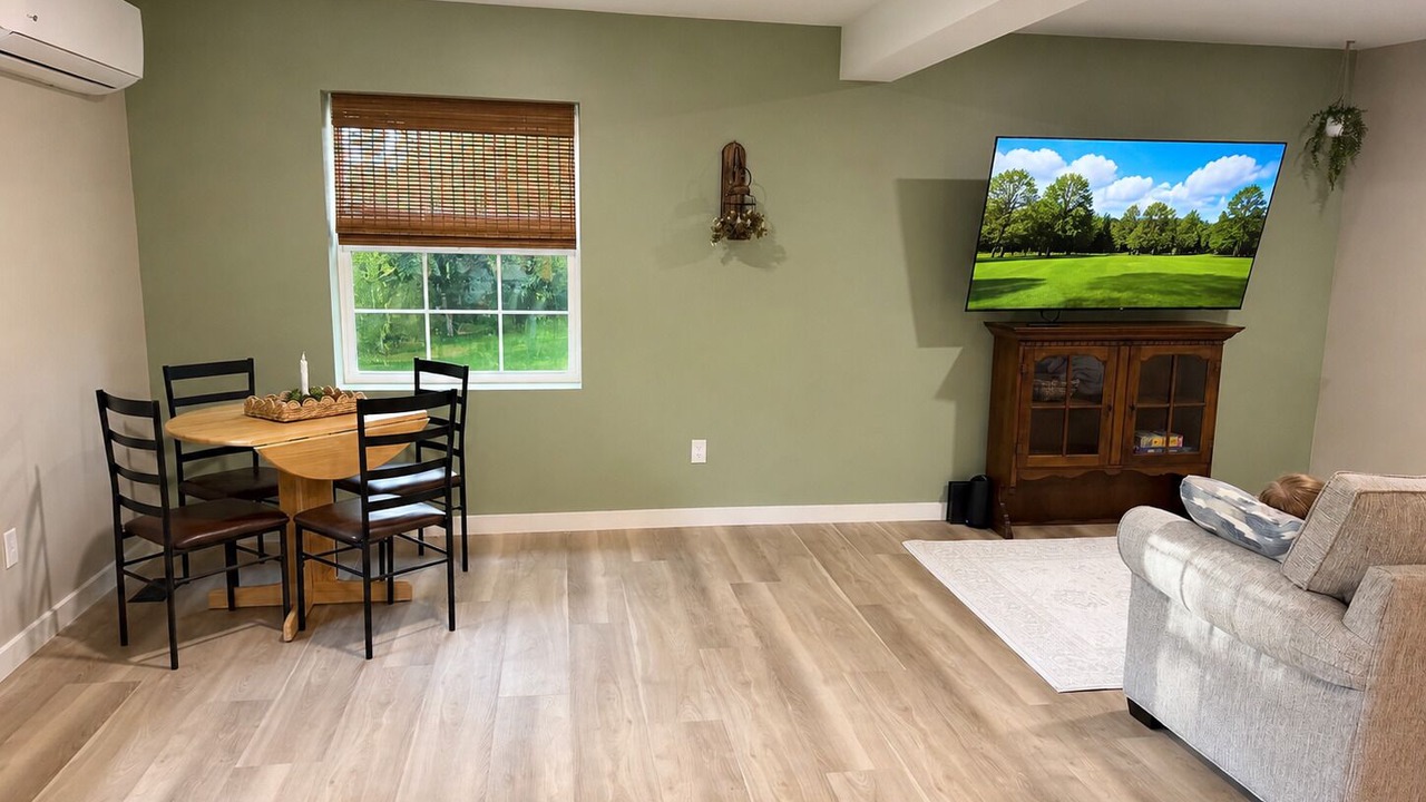 Photo of Livingroom in Waverly