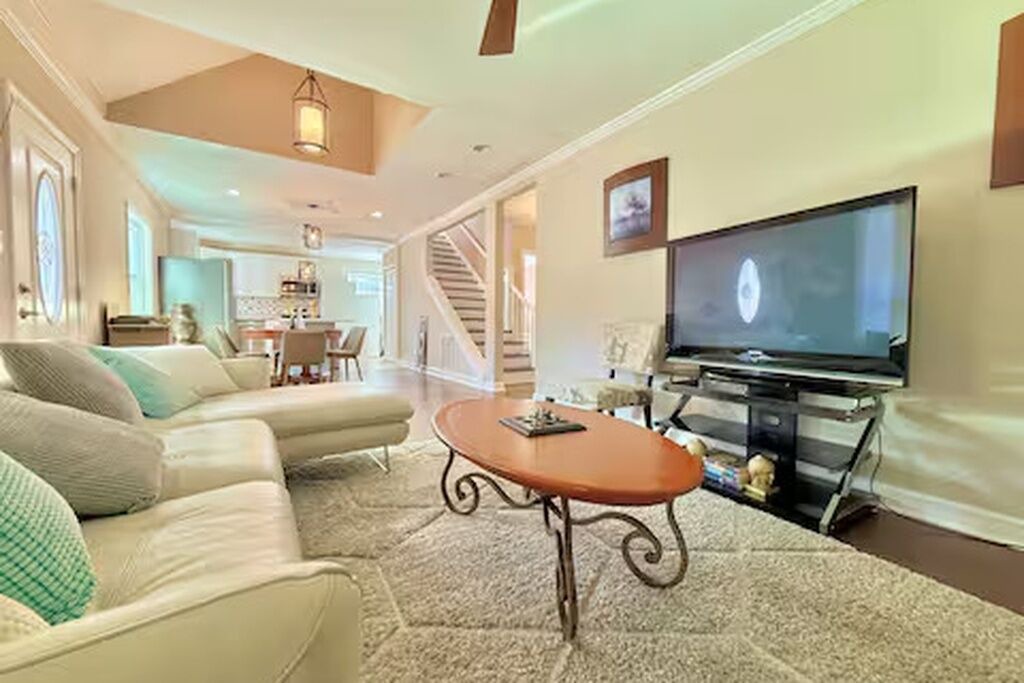 Photo of Livingroom in North Decatur
