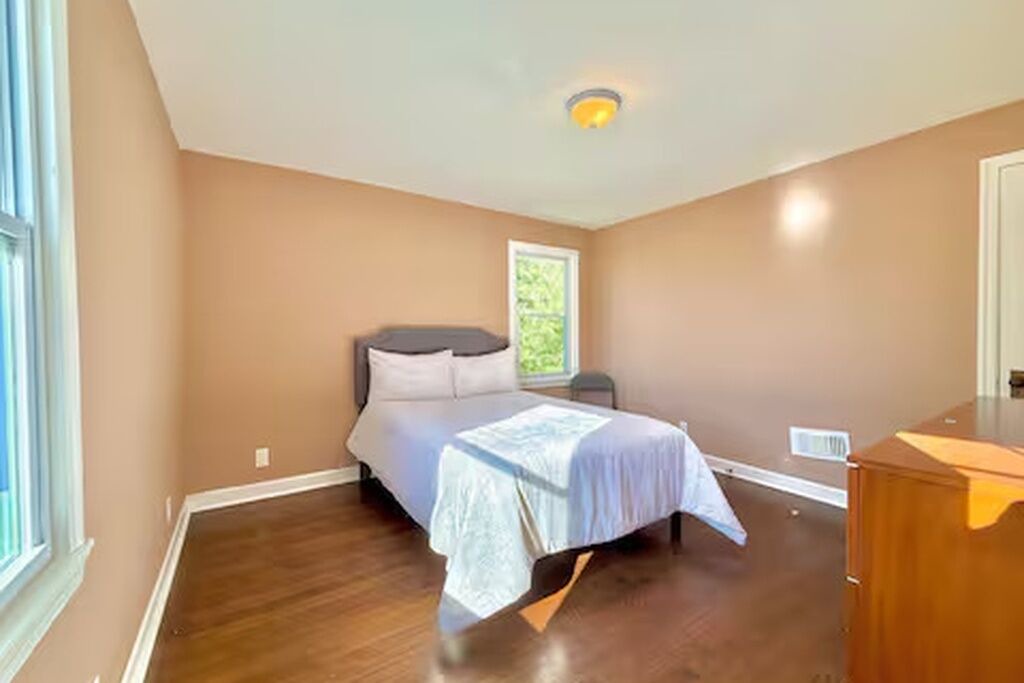Photo of Bedroom in North Decatur