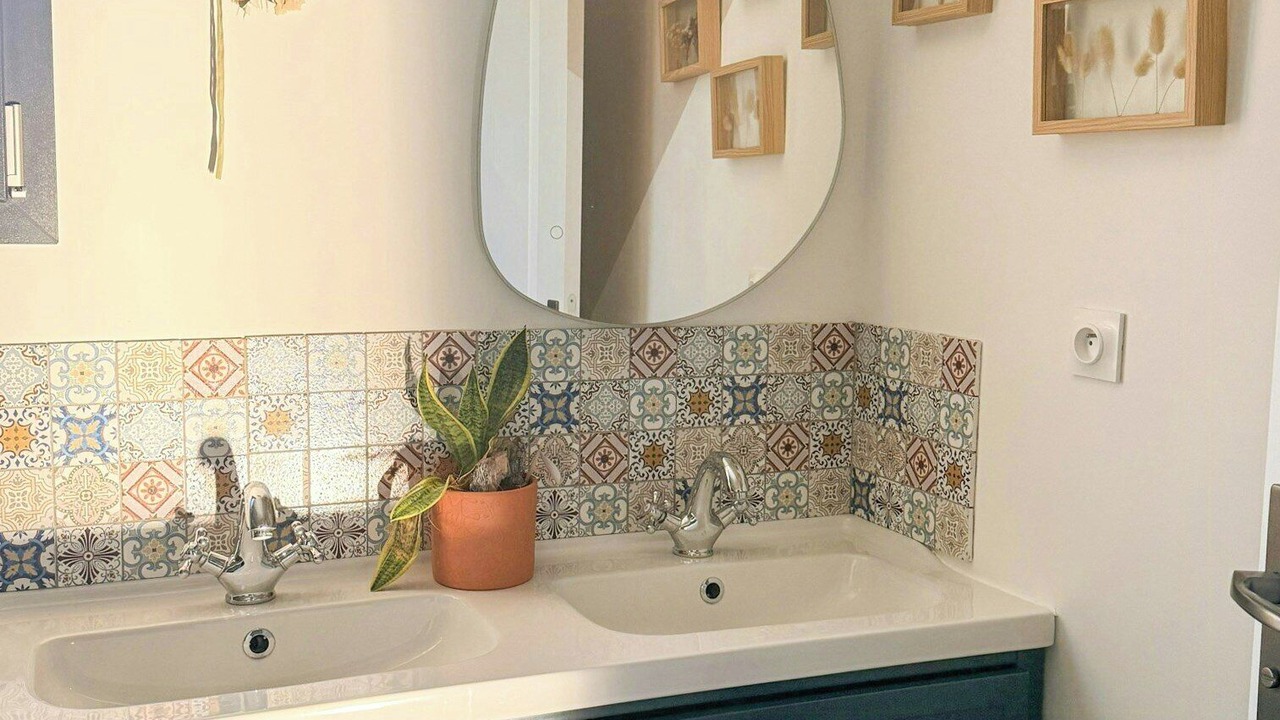 Photo of Bathroom in Joue En Charnie