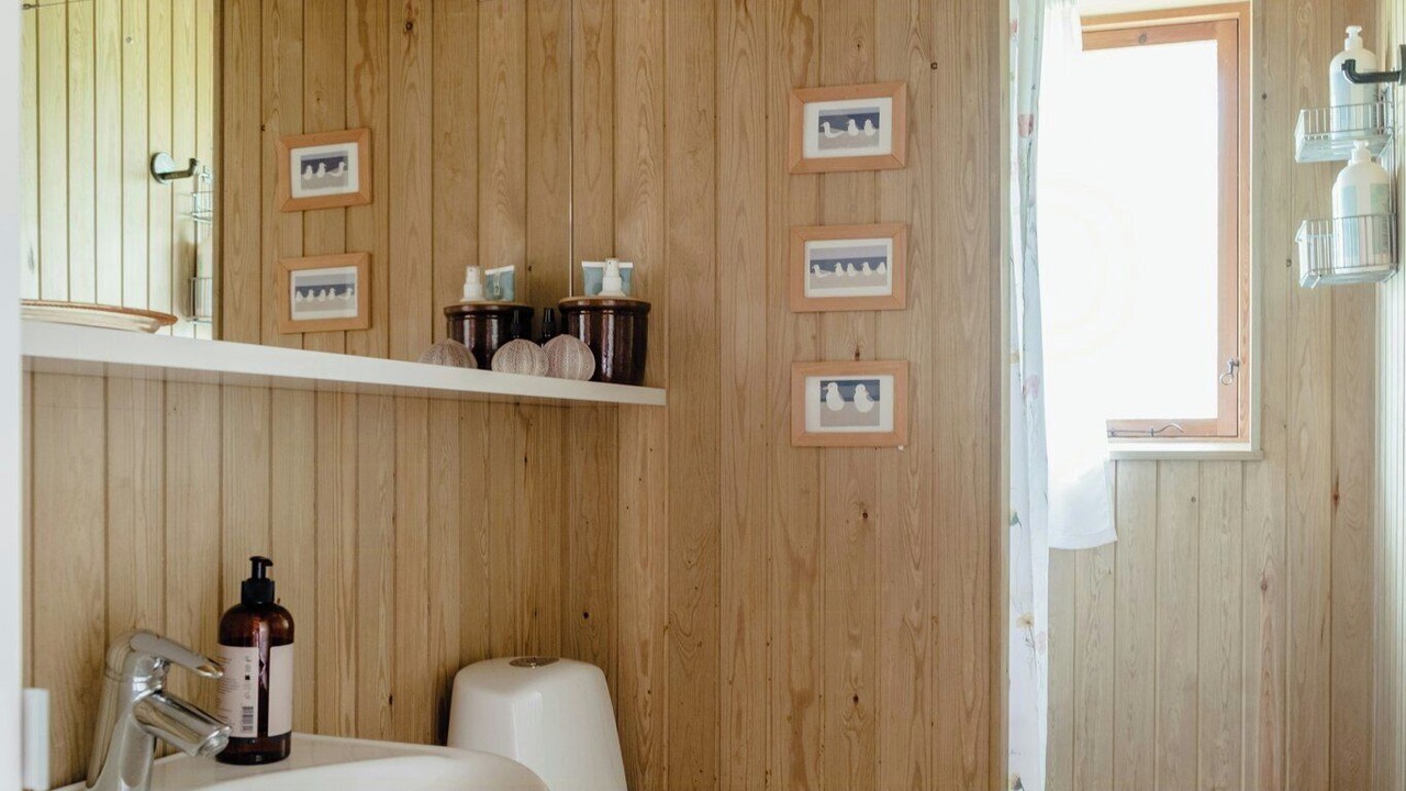Photo of Bathroom in Logstor