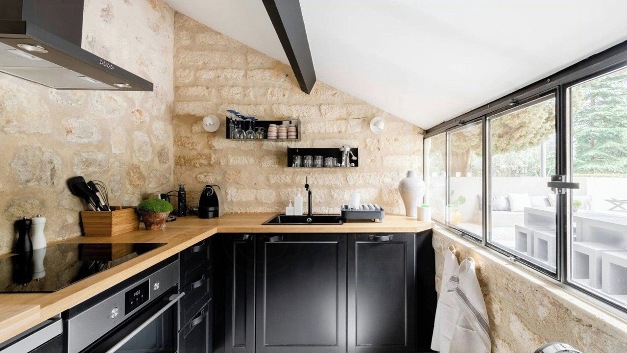 Photo of Kitchen in Beaux Arts-Boutonnet