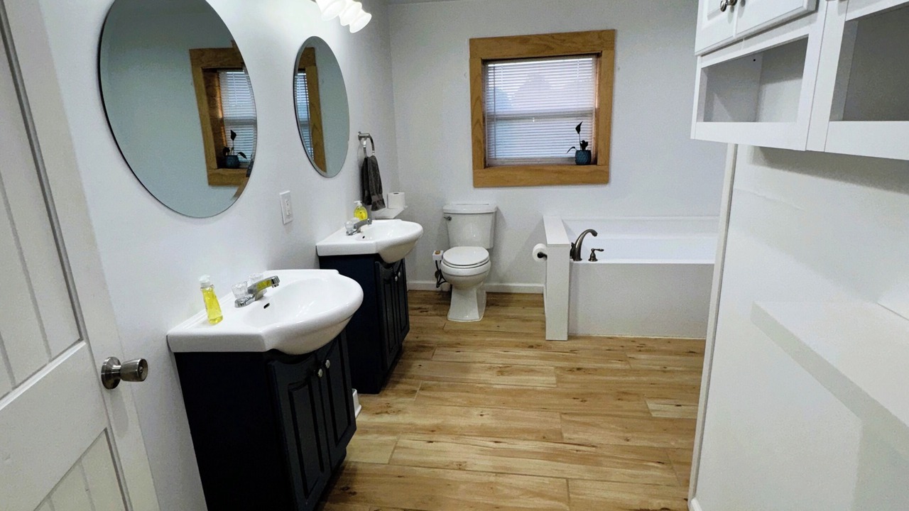 Photo of Bathroom in Perry