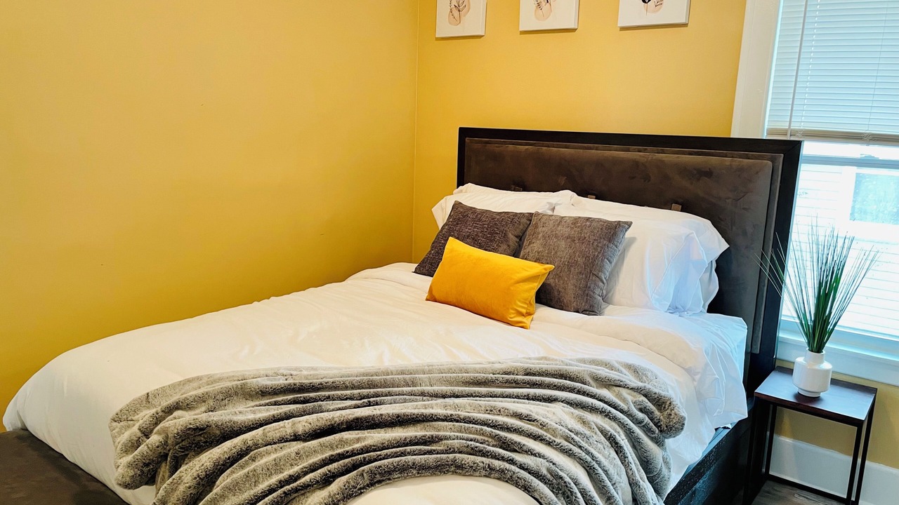 Photo of Bedroom in Waukegan