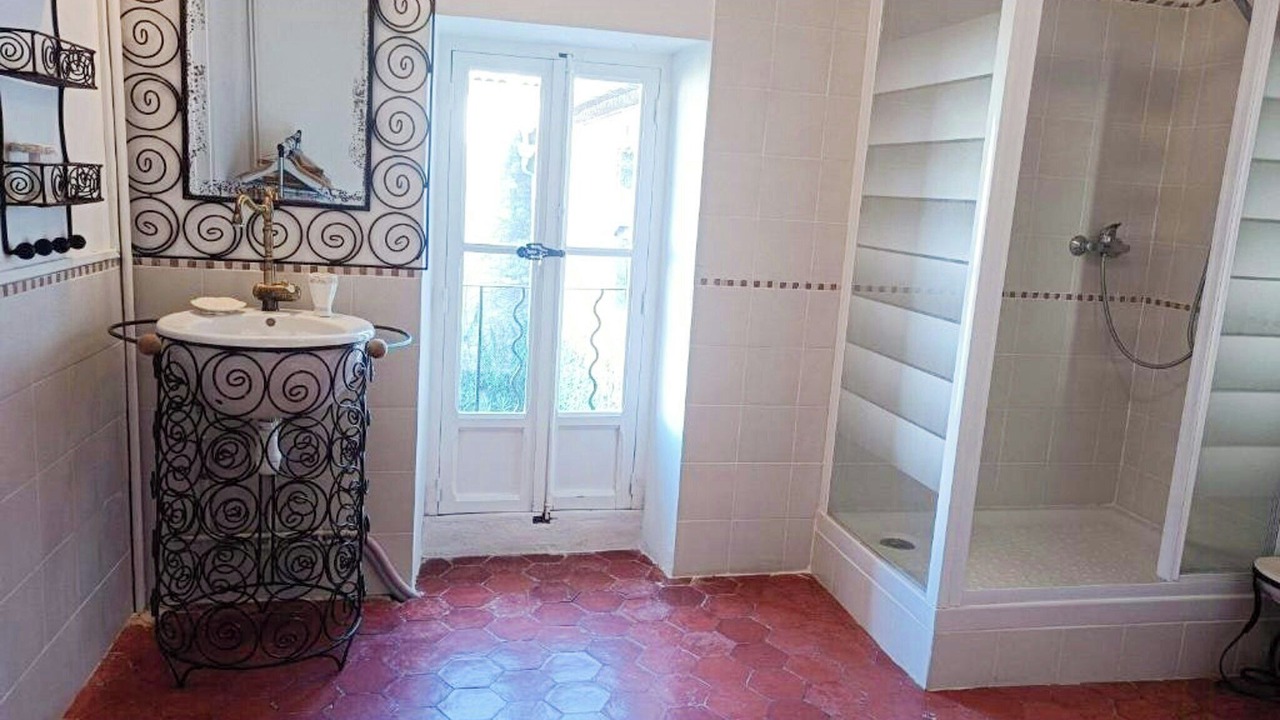 Photo of Bathroom in Montagnac