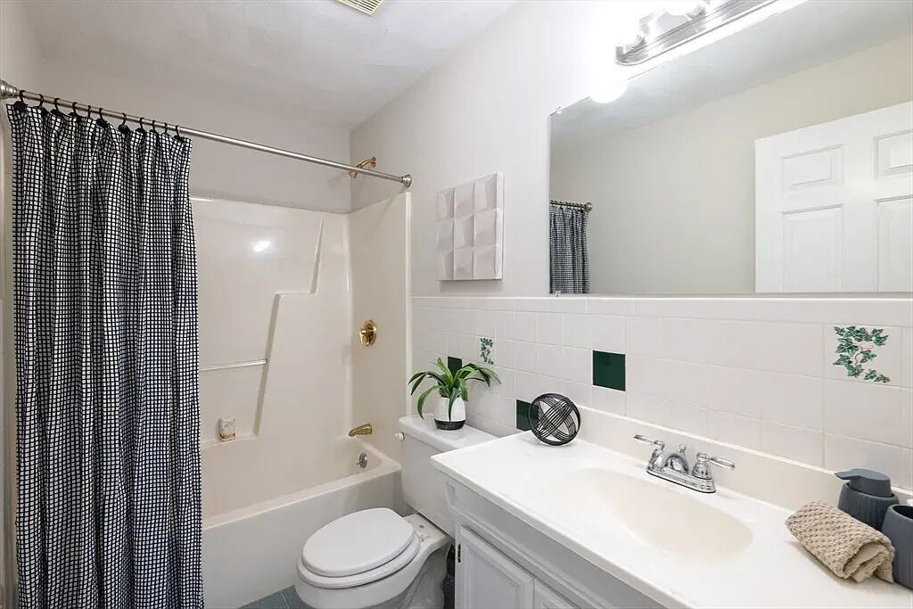 Photo of Bathroom in Codman Square