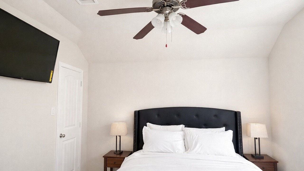 Photo of Bedroom in Clodine