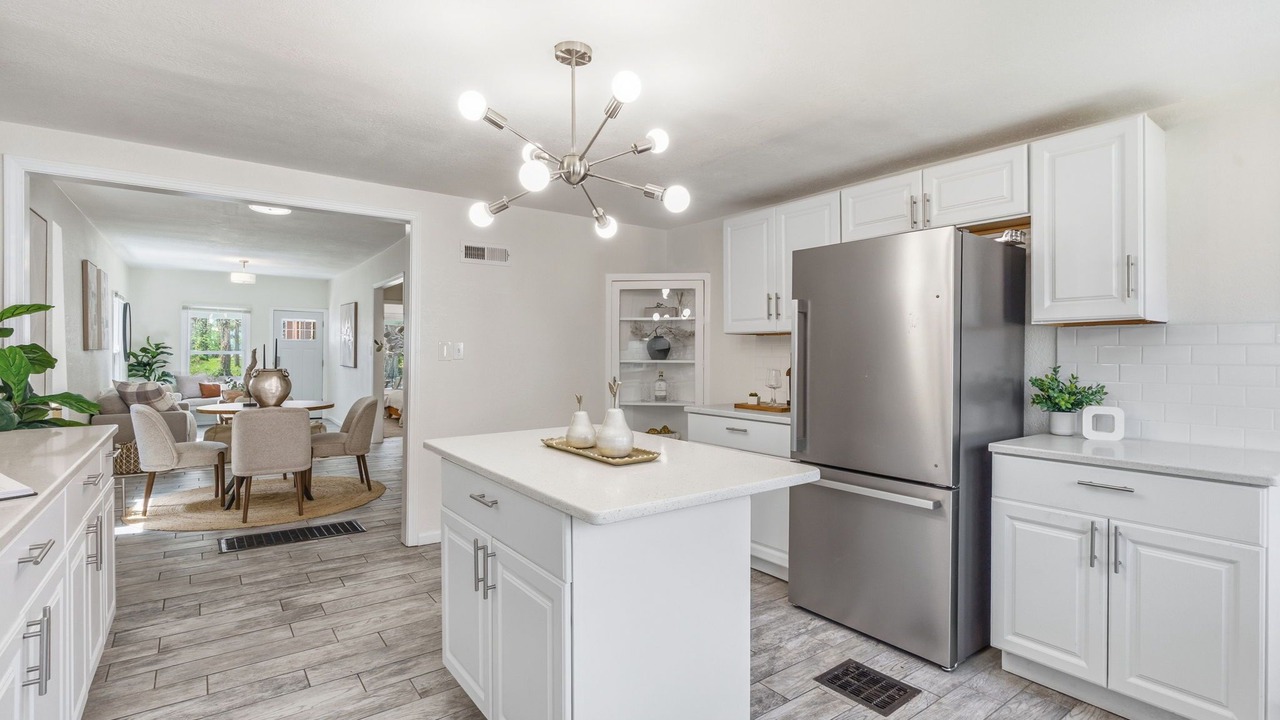 Photo of Kitchen in West Plaza