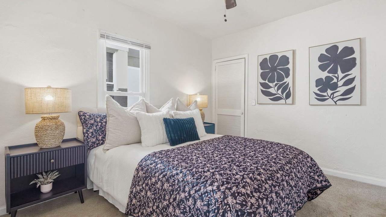 Photo of Bedroom in West Plaza